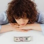 Simple Money Habits That Reduce Daily Stress And Create A More Balanced Lifestyle